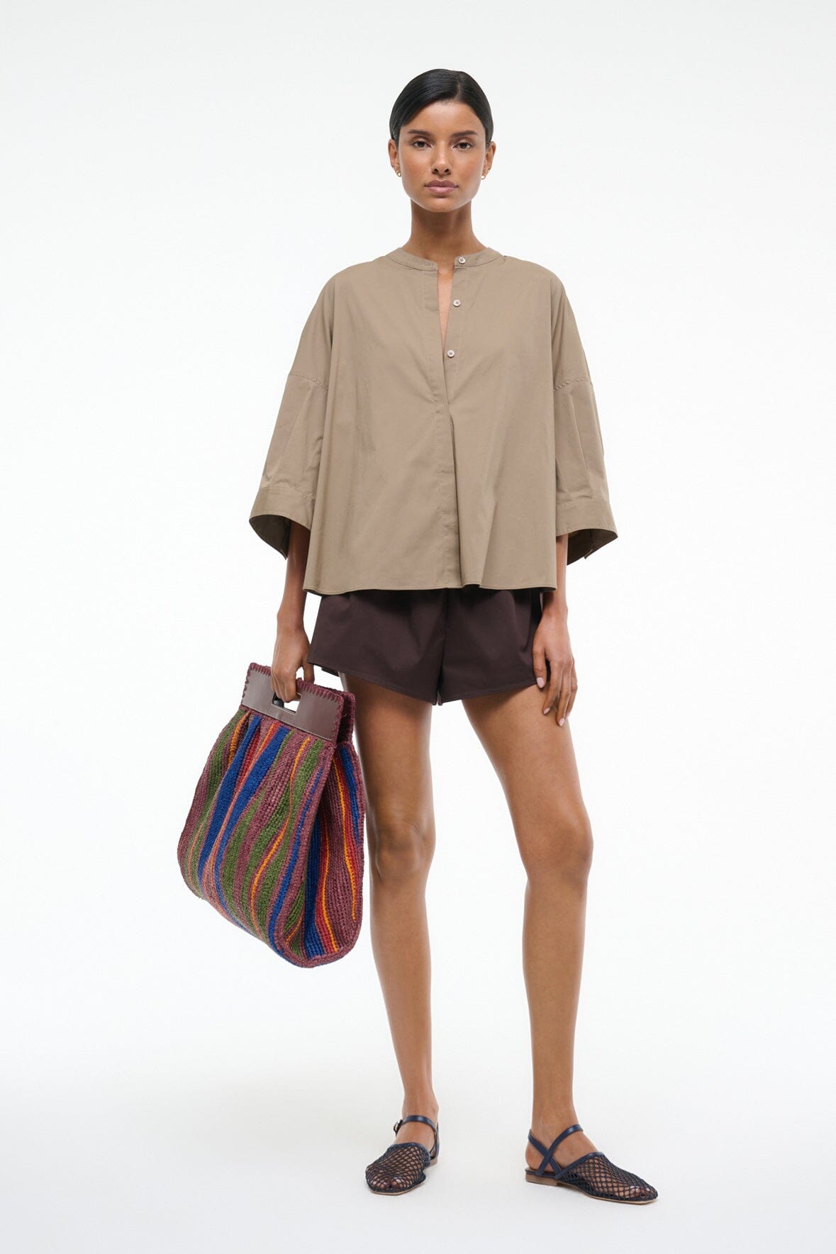 Image ENZO TOP | TAUPE 3 of 7 and Clicking this image will trigger a zoom pop-up
